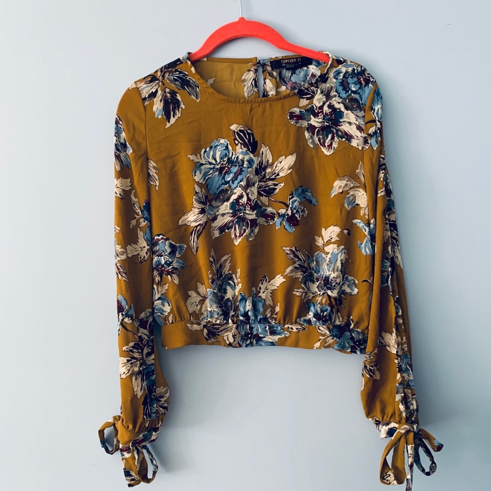 Forever 21 Contemporary Collection  Crop Top